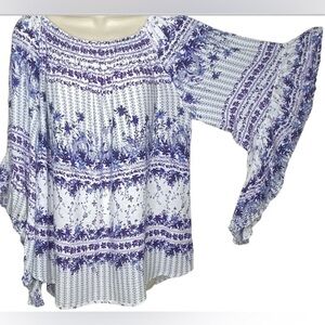 Unique Spectrum Pleated Floral Blouse 2X White Purple Flared Sleeve Scoop Neck